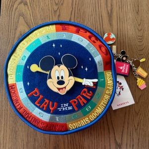 Harvey’s Seatbelt Convertible Crossbody Play in the Parks Purse Disney Parks